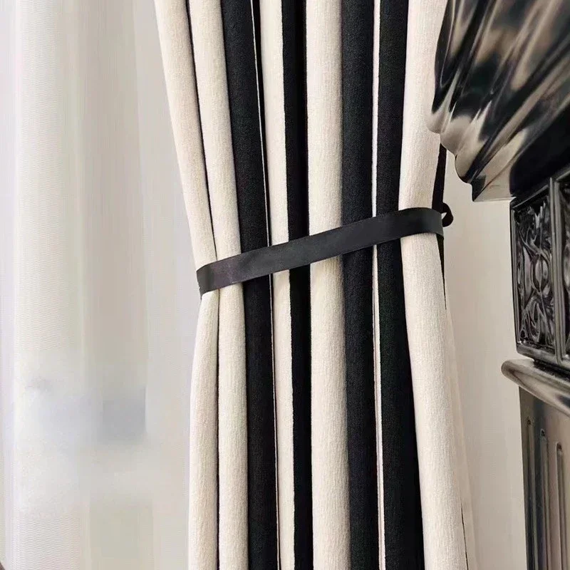 Vertical Striped Black and Whi - Home Fragrance French recension och pris
